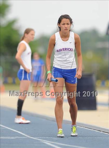 Thumbnail 3 in NCHSAA 3A Track and Field Championships photogallery.