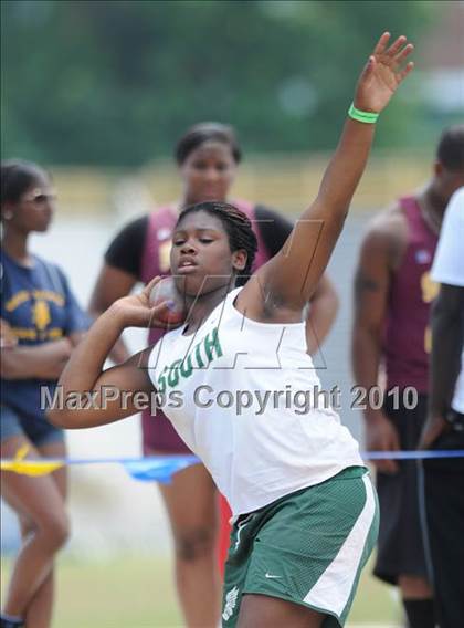 Thumbnail 2 in NCHSAA 3A Track and Field Championships photogallery.