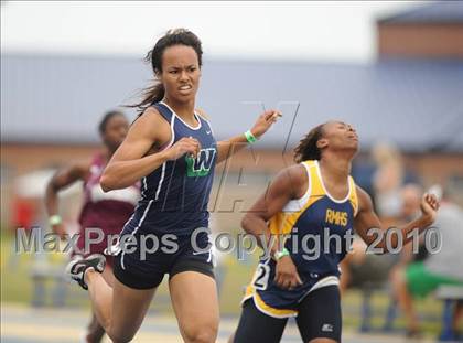 Thumbnail 3 in NCHSAA 3A Track and Field Championships photogallery.