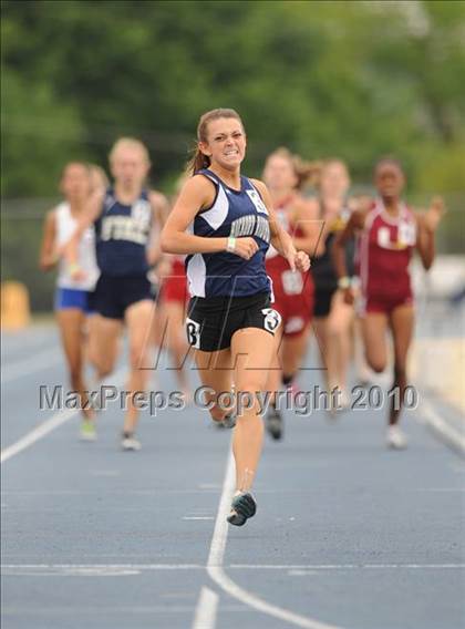 Thumbnail 3 in NCHSAA 3A Track and Field Championships photogallery.