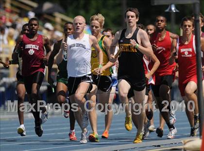Thumbnail 3 in NCHSAA 3A Track and Field Championships photogallery.