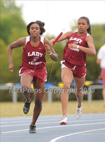 Thumbnail 3 in NCHSAA 3A Track and Field Championships photogallery.