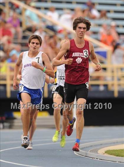Thumbnail 1 in NCHSAA 3A Track and Field Championships photogallery.