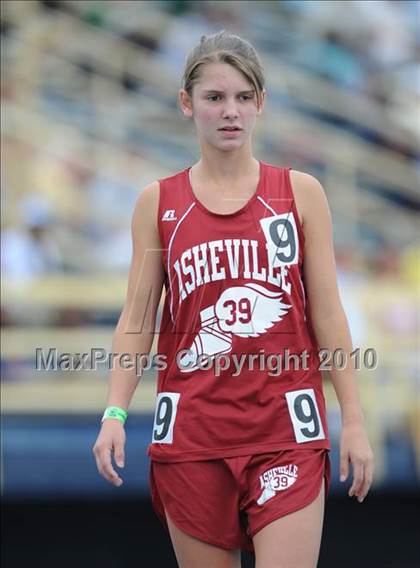 Thumbnail 3 in NCHSAA 3A Track and Field Championships photogallery.