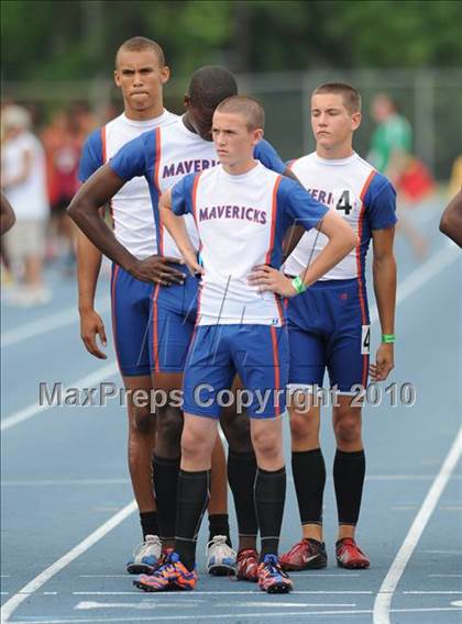 Thumbnail 3 in NCHSAA 3A Track and Field Championships photogallery.