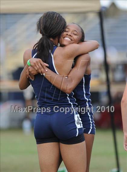 Thumbnail 2 in NCHSAA 3A Track and Field Championships photogallery.