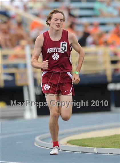 Thumbnail 3 in NCHSAA 3A Track and Field Championships photogallery.