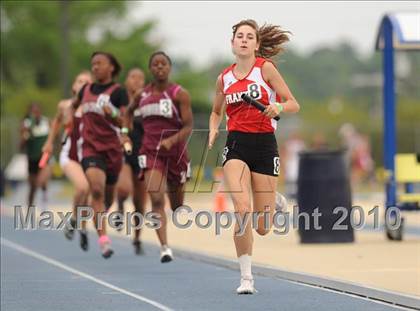 Thumbnail 1 in NCHSAA 3A Track and Field Championships photogallery.