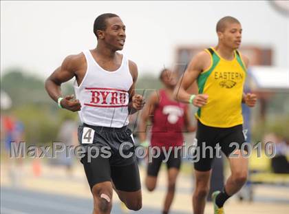 Thumbnail 3 in NCHSAA 3A Track and Field Championships photogallery.