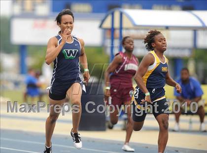 Thumbnail 2 in NCHSAA 3A Track and Field Championships photogallery.