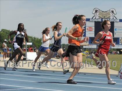 Thumbnail 1 in NCHSAA 3A Track and Field Championships photogallery.