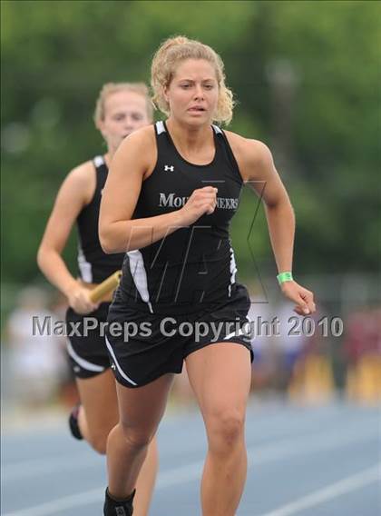 Thumbnail 1 in NCHSAA 3A Track and Field Championships photogallery.
