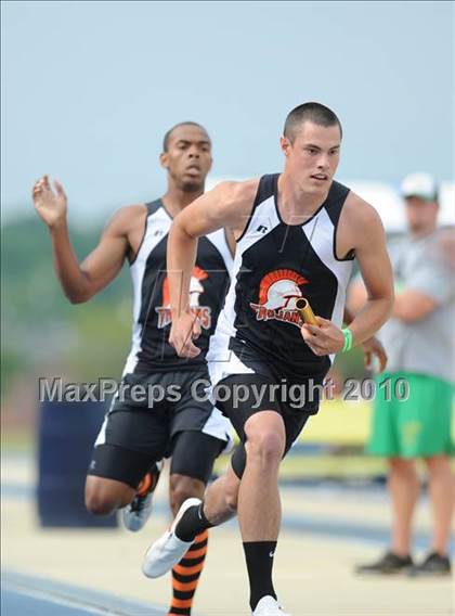Thumbnail 1 in NCHSAA 3A Track and Field Championships photogallery.