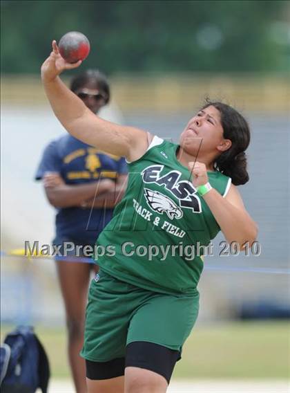 Thumbnail 1 in NCHSAA 3A Track and Field Championships photogallery.