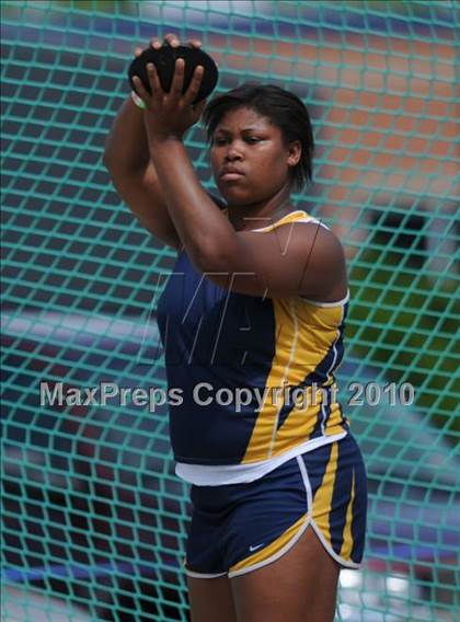 Thumbnail 3 in NCHSAA 3A Track and Field Championships photogallery.
