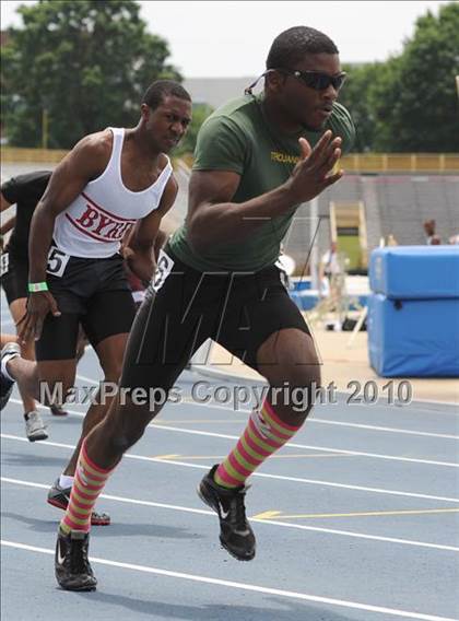 Thumbnail 1 in NCHSAA 3A Track and Field Championships photogallery.