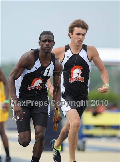 Thumbnail 2 in NCHSAA 3A Track and Field Championships photogallery.
