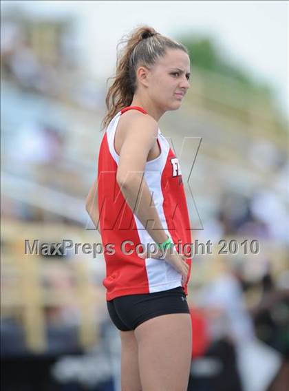 Thumbnail 3 in NCHSAA 3A Track and Field Championships photogallery.