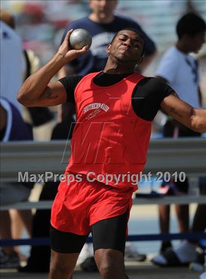 Thumbnail 2 in NCHSAA 3A Track and Field Championships photogallery.