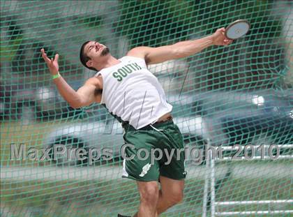 Thumbnail 3 in NCHSAA 3A Track and Field Championships photogallery.