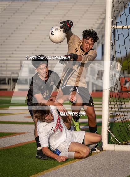 Thumbnail 1 in Lorena @ Giddings (UIL Soccer 4A Division 2 Region 3 Bi-District) photogallery.