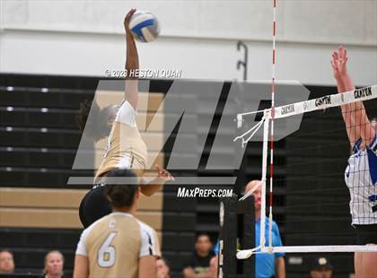 Thumbnail 3 in Dana Hills vs. Canyon (CIF-SS D3 Playoff) photogallery.