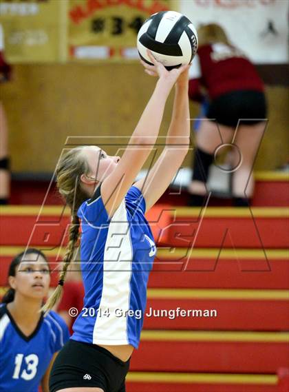Thumbnail 2 in Analy @ Cardinal Newman photogallery.