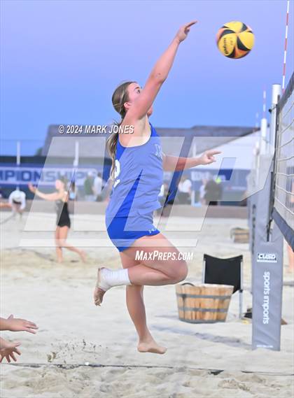 Thumbnail 3 in Xavier College Prep vs. Valley Vista (AIA DI Pairs Round 1 Playoff) photogallery.