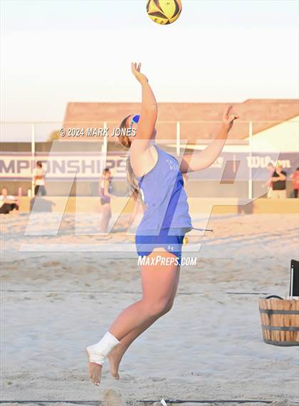 Thumbnail 3 in Xavier College Prep vs. Valley Vista (AIA DI Pairs Round 1 Playoff) photogallery.