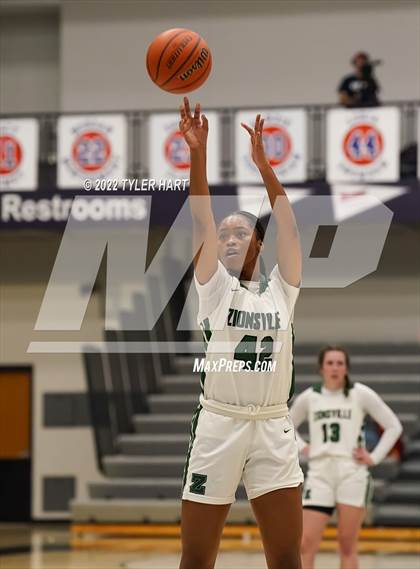 Thumbnail 3 in Bedford North Lawrence vs. Zionsville (Sneakers for Santa Shootout) photogallery.