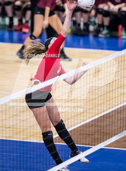 Thumbnail 1 in Montrose vs. Pueblo West (CHSAA 4A Playoff) photogallery.