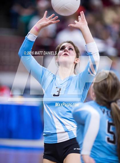 Thumbnail 3 in Montrose vs. Pueblo West (CHSAA 4A Playoff) photogallery.