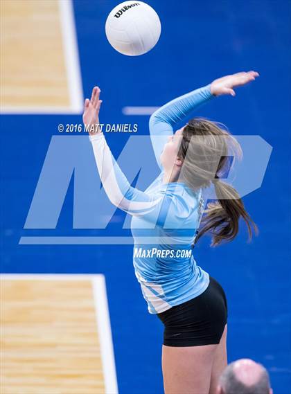 Thumbnail 1 in Montrose vs. Pueblo West (CHSAA 4A Playoff) photogallery.
