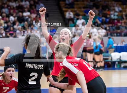 Thumbnail 3 in Montrose vs. Pueblo West (CHSAA 4A Playoff) photogallery.