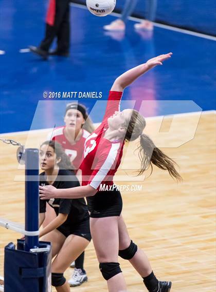 Thumbnail 1 in Montrose vs. Pueblo West (CHSAA 4A Playoff) photogallery.