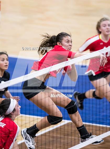 Thumbnail 1 in Montrose vs. Pueblo West (CHSAA 4A Playoff) photogallery.