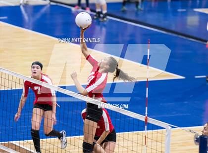 Thumbnail 3 in Montrose vs. Pueblo West (CHSAA 4A Playoff) photogallery.