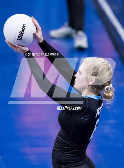Thumbnail 2 in Montrose vs. Pueblo West (CHSAA 4A Playoff) photogallery.