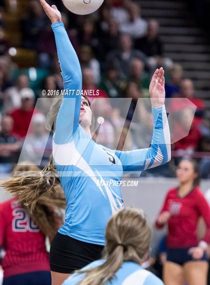 Thumbnail 2 in Montrose vs. Pueblo West (CHSAA 4A Playoff) photogallery.