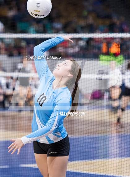 Thumbnail 1 in Montrose vs. Pueblo West (CHSAA 4A Playoff) photogallery.
