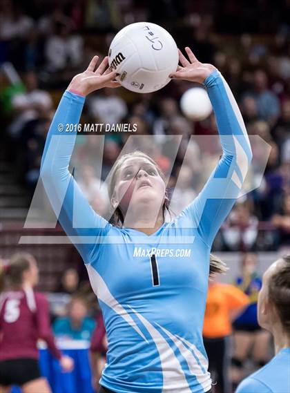 Thumbnail 2 in Montrose vs. Pueblo West (CHSAA 4A Playoff) photogallery.