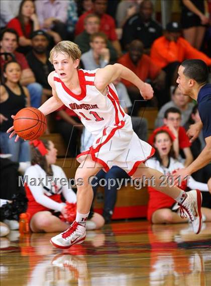Thumbnail 2 in Chatsworth vs. Harvard-Westlake (CIF SoCal Regional D3 Playoffs) photogallery.