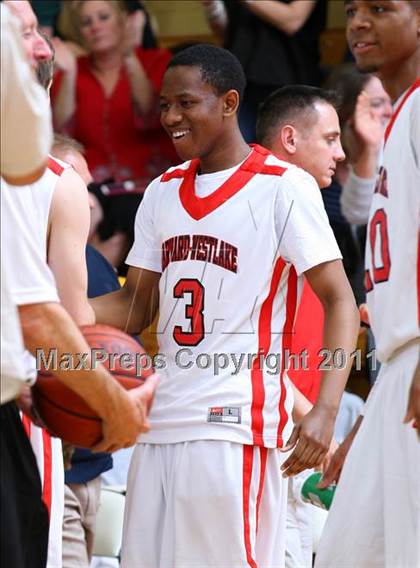 Thumbnail 3 in Chatsworth vs. Harvard-Westlake (CIF SoCal Regional D3 Playoffs) photogallery.