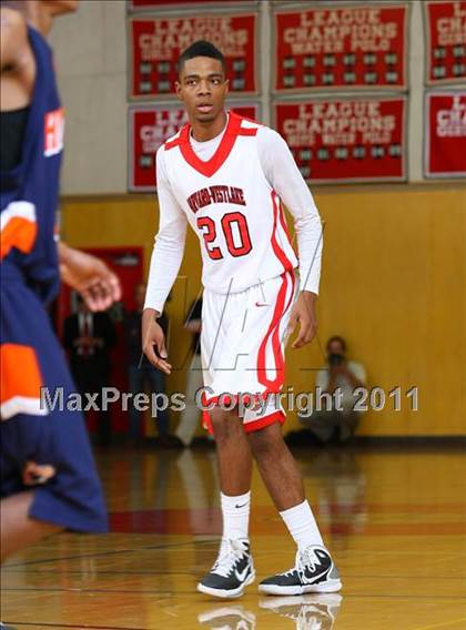 Thumbnail 3 in Chatsworth vs. Harvard-Westlake (CIF SoCal Regional D3 Playoffs) photogallery.