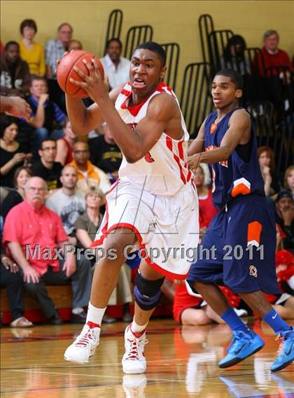 Thumbnail 2 in Chatsworth vs. Harvard-Westlake (CIF SoCal Regional D3 Playoffs) photogallery.