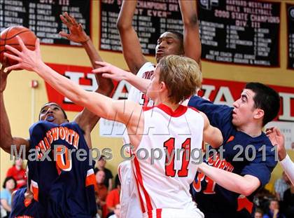 Thumbnail 3 in Chatsworth vs. Harvard-Westlake (CIF SoCal Regional D3 Playoffs) photogallery.