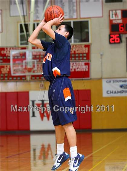 Thumbnail 3 in Chatsworth vs. Harvard-Westlake (CIF SoCal Regional D3 Playoffs) photogallery.