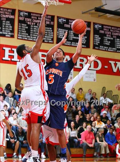 Thumbnail 1 in Chatsworth vs. Harvard-Westlake (CIF SoCal Regional D3 Playoffs) photogallery.