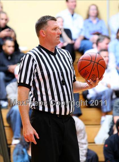 Thumbnail 2 in Chatsworth vs. Harvard-Westlake (CIF SoCal Regional D3 Playoffs) photogallery.