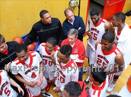 Thumbnail 2 in Chatsworth vs. Harvard-Westlake (CIF SoCal Regional D3 Playoffs) photogallery.